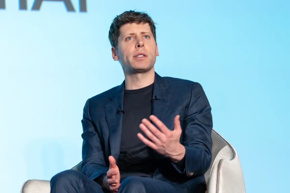 Sam Altman's World推出移动验证设备